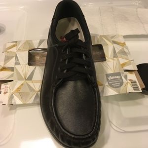 SAS womens shoes in black, size 9W